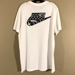 Nike “The Nike Tee”